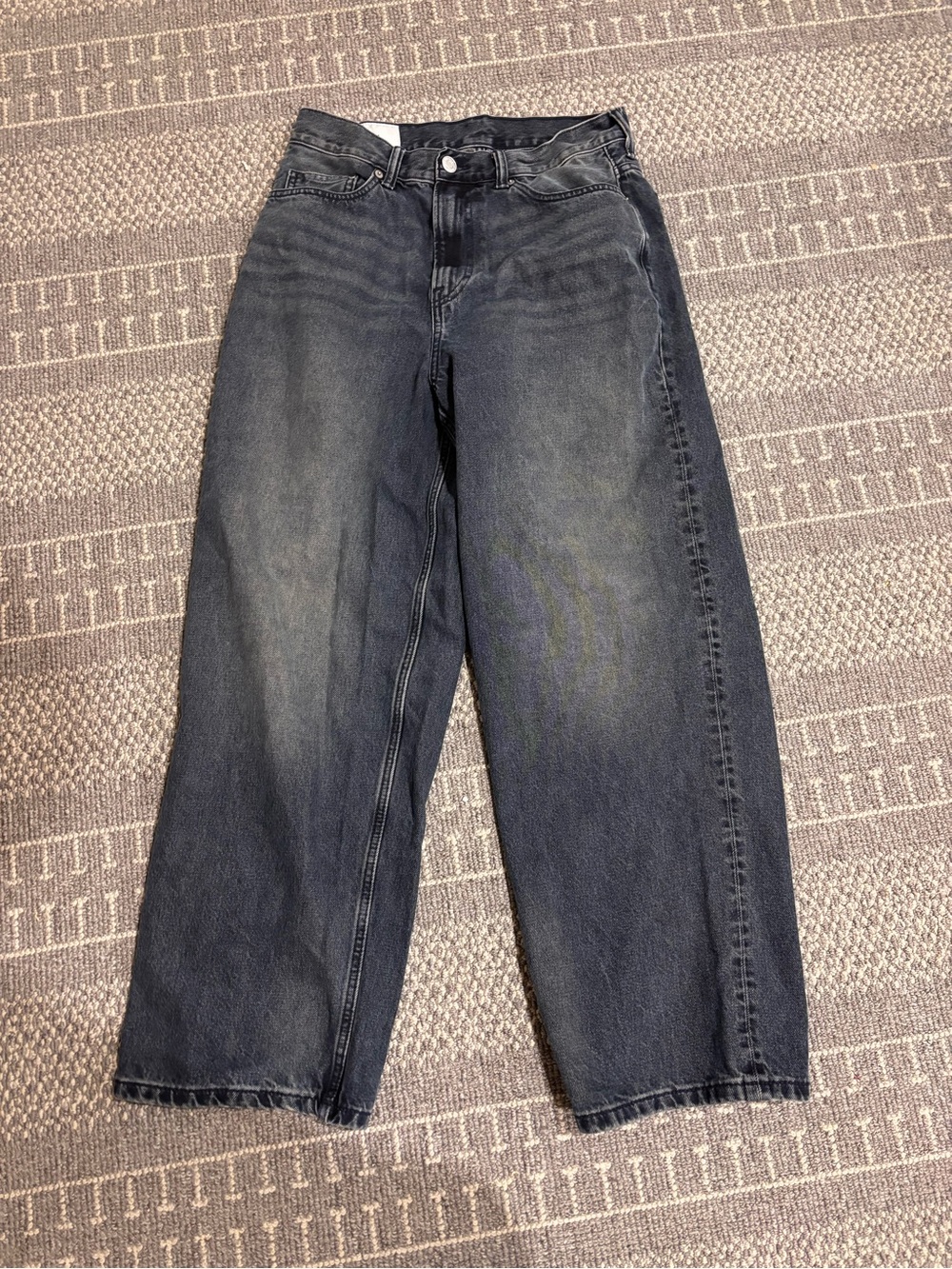 H&M men’s Washed Blue Baggy Wide-Leg Jeans size 30/32